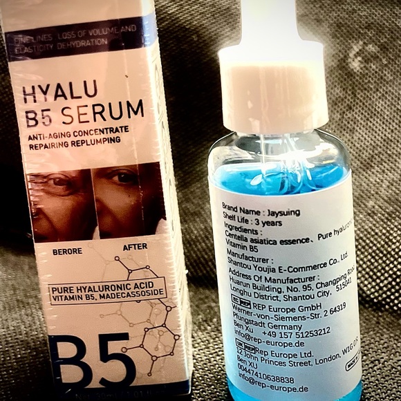 Hyalu B5 Hyaluronic Acid Serum - Picture 2 of 8